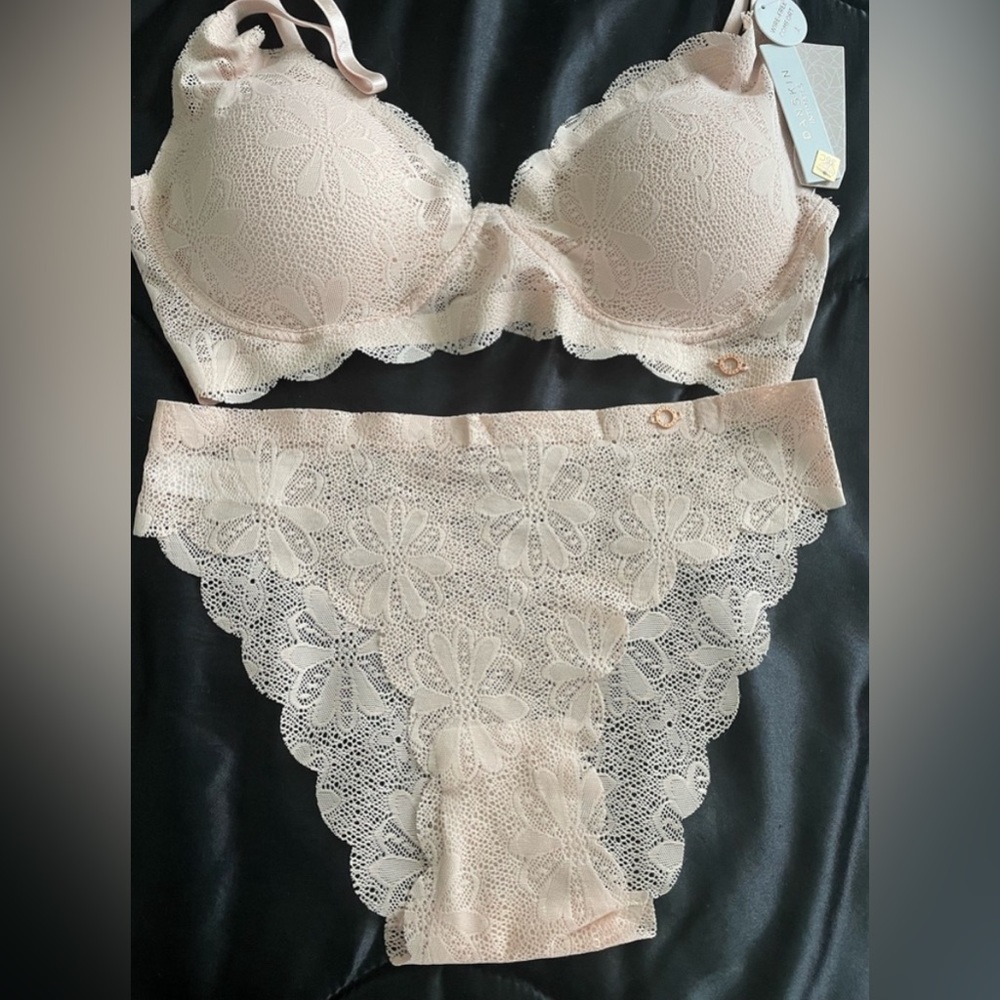 NWT Danskin lingerie set